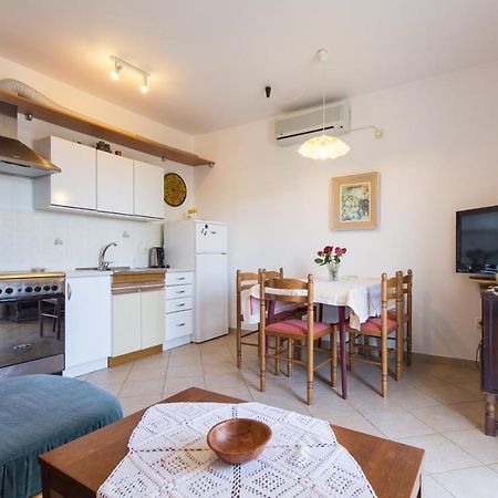 Apartman Leana Krk Town Exterior foto